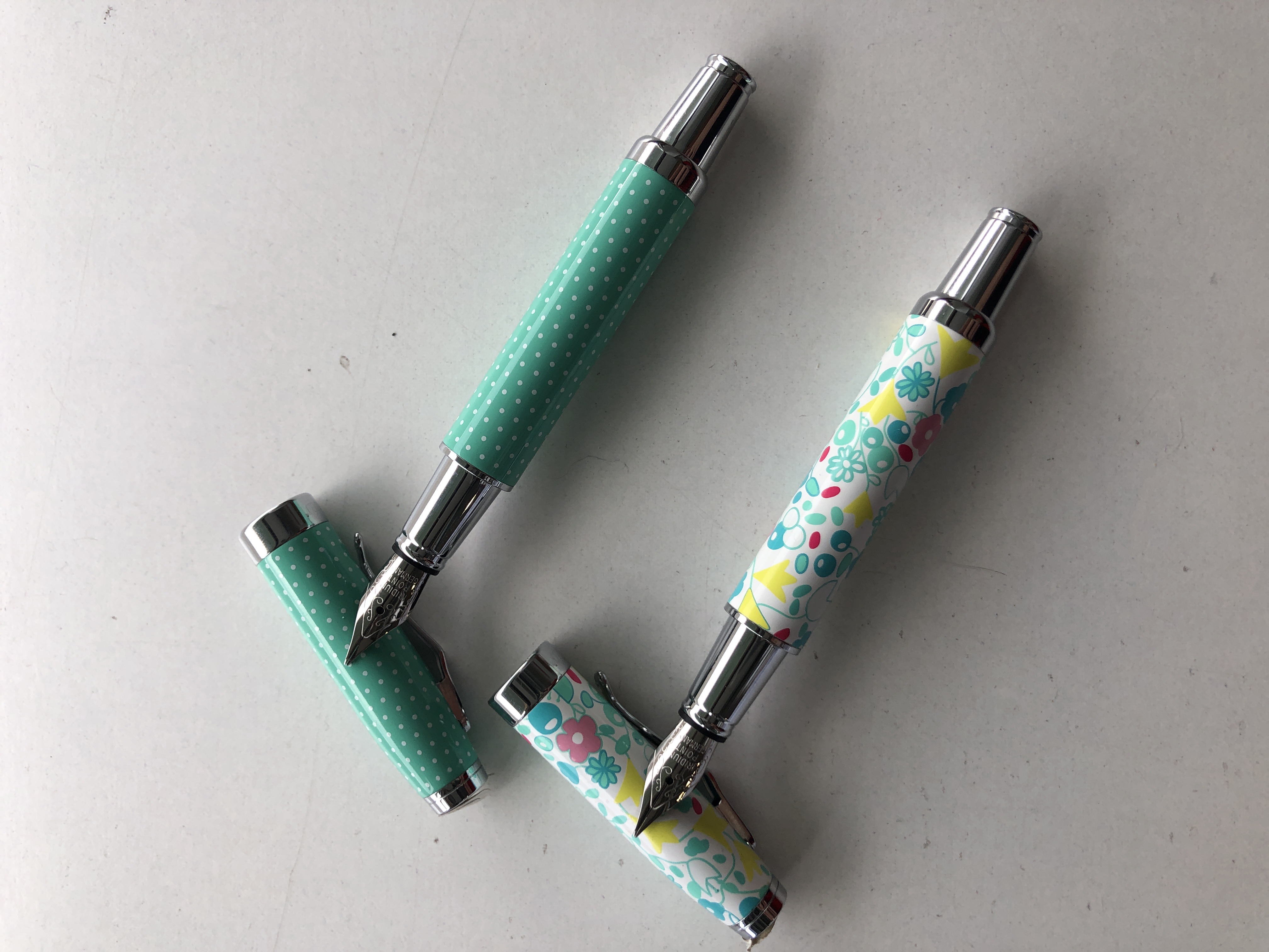 Stylo Plume Mini Oberthur Japon - Plume Fine Rechargeable Corps Métallique pour Écriture Précise