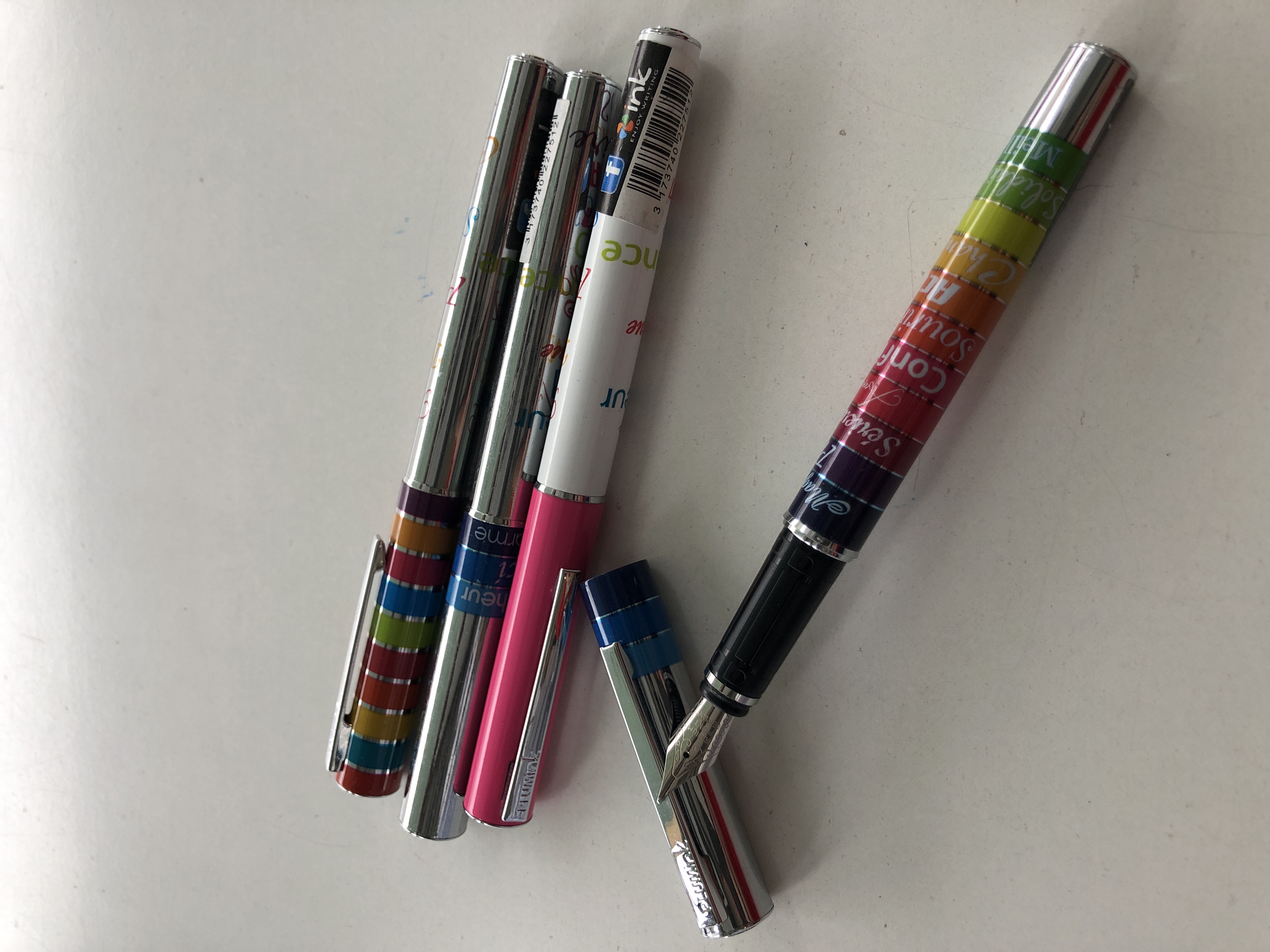 Stylo plume Ink - Modèles variés - Écriture fluide pour bureau et école