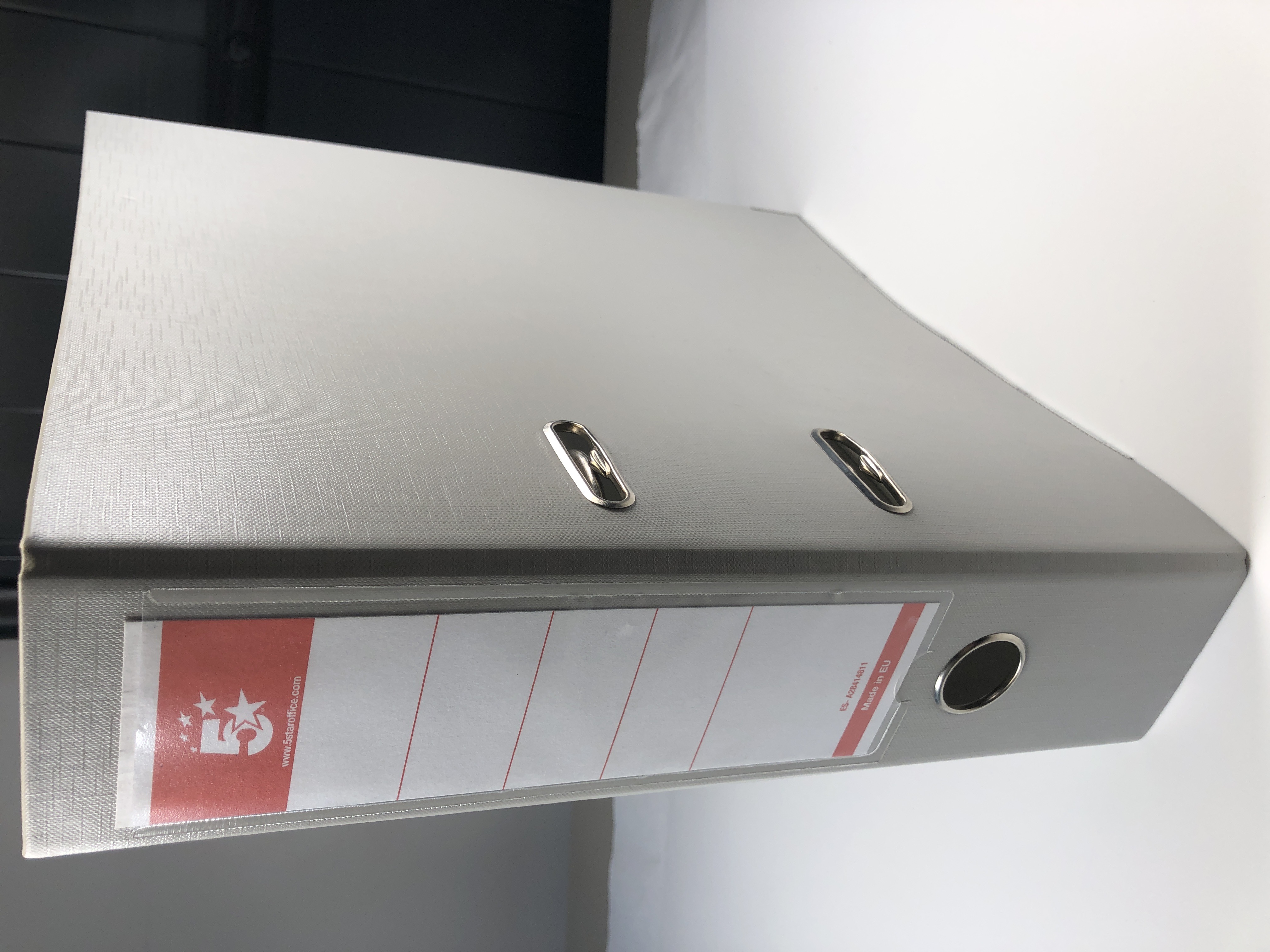 Classeur à levier - Dos 80 mm - A4 - pour 600 feuilles - couleurs assorties - rangement bureau