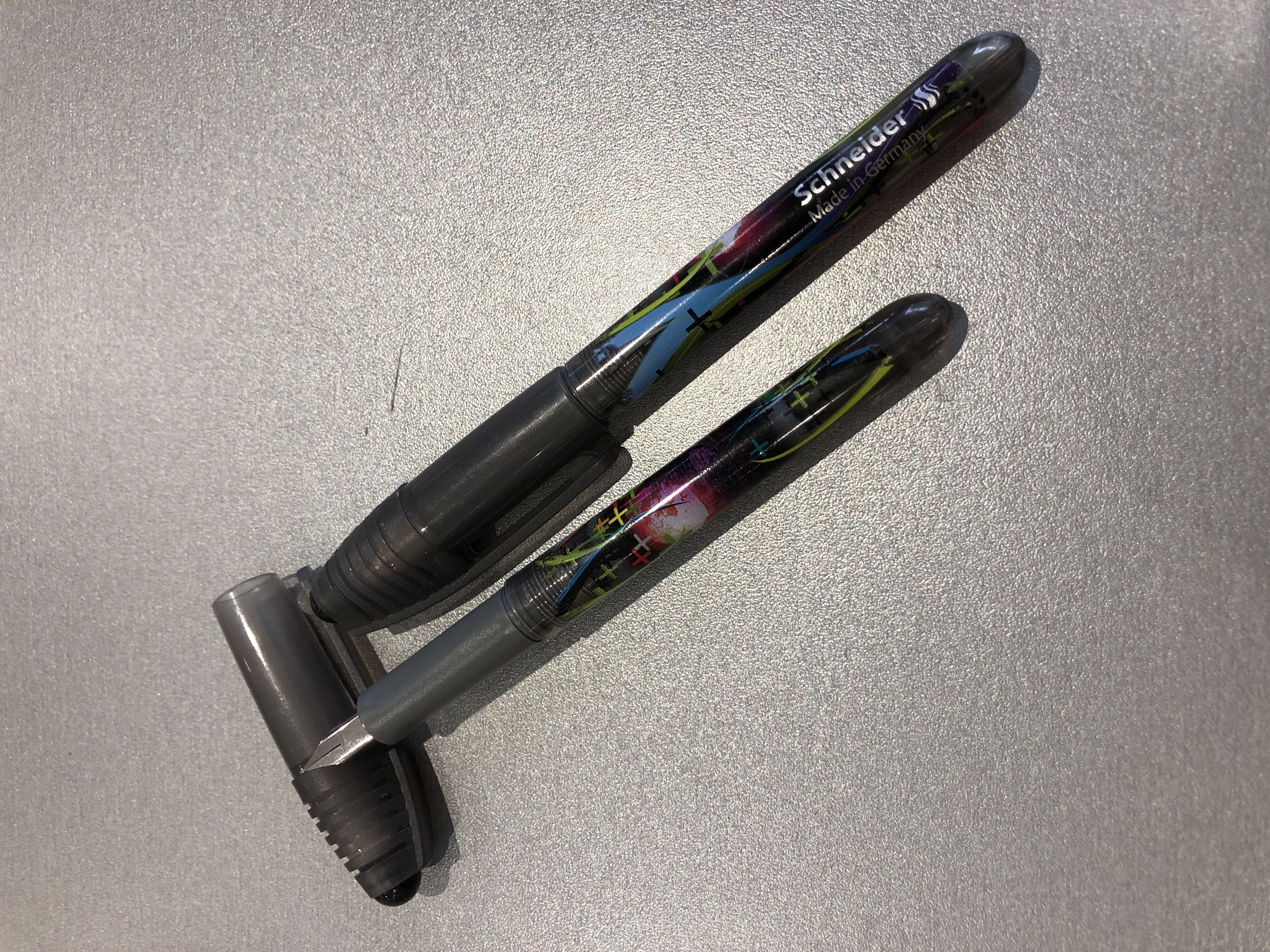 Stylo Plume Schneider Zippi - Noir X.P.0413 pour écriture créative et scolaire