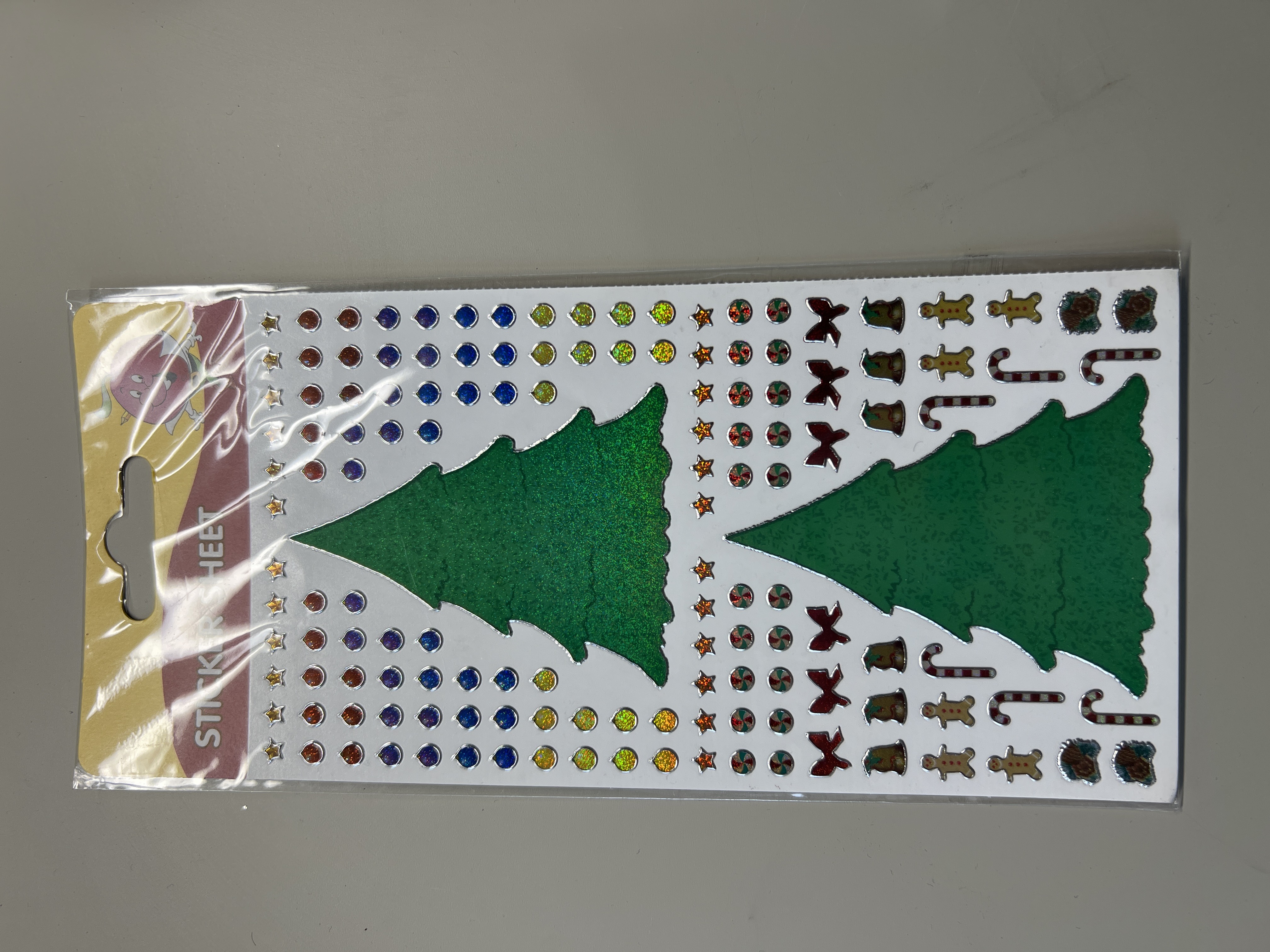 Stickers étiquettes adhésives Noël - Sapin et boules pour décoration festive