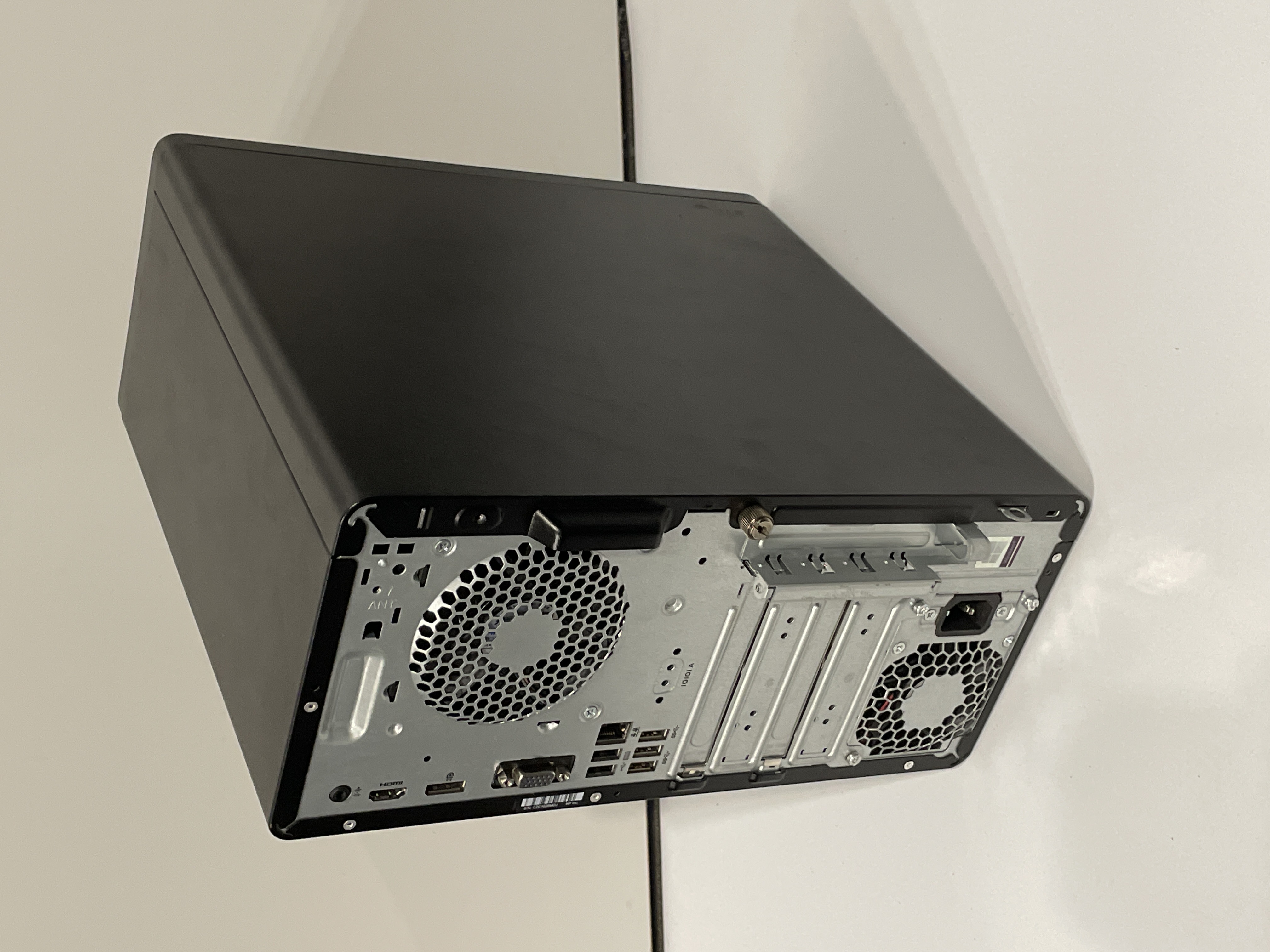 PC Fixe HP ProDesk 400 G7 Microtower - Intel Core i5 8 Go RAM NVME 256 Go Windows 11 Pro pour entreprise