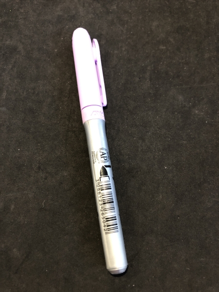 Marqueur Permanent Kalem Polynesian Purple - Pointe Fine Idéal pour Papier, Tissu, Bois et Métal