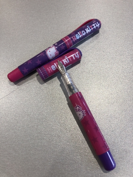 Stylo Plume Mini ALPA RDC12 Hello Kitty Étoiles - Idéal pour Écriture et Loisirs Créatifs