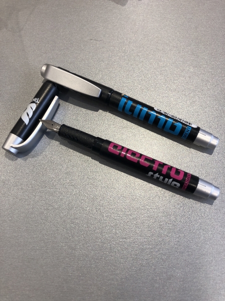 Stylo plume Tecktnik - Écriture fluide, design ergonomique, compatible avec cartouches standard