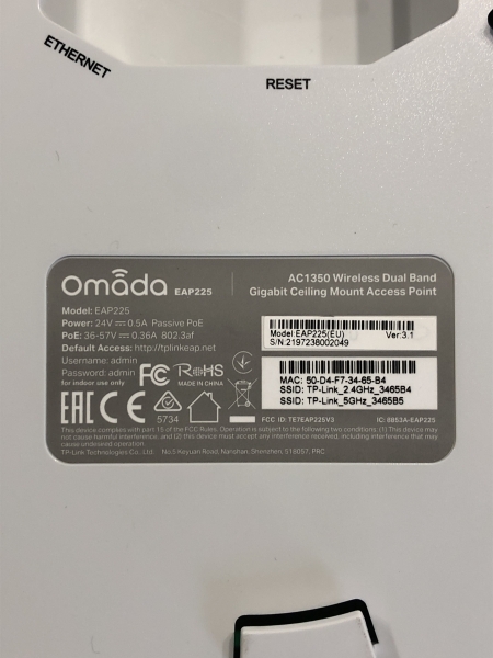 Point d'accès WiFi TP-Link Omada EAP225 - Dual Band AC1350, PoE, pour réseau professionnel