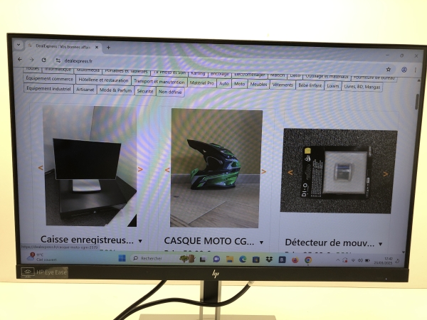 Écran HP E24 G4 - Moniteur LED 24 pouces Full HD 1920x1080 pour bureau et télétravail