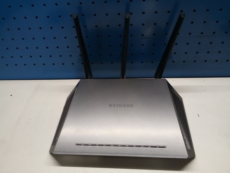 Routeur Wifi NETGEAR Nighthawk R7000 - Dual Band AC1900 pour réseau domestique et extérieur