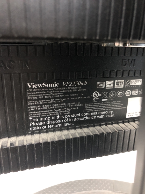 Écran LCD ViewSonic VP2250wb - 21.6 Pouces VGA USB DVI - Pour Professionnels Graphiques